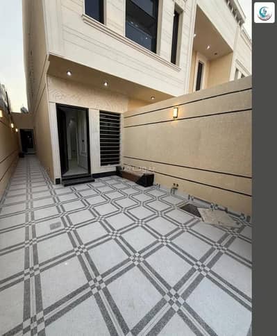 5 Bedroom Floor for Sale in South Riyadh, Riyadh - Floor For Sale in Okaz, Riyadh 5 Bedroom Floor for Sale in South Riyadh, Riyadh - Floor For Sale in Okaz, Riyadh