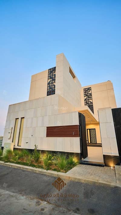 7 Bedroom Villa for Sale in West Riyadh, Riyadh - Villa for sale in Al Mahdiyah, West Riyadh 7 Bedroom Villa for Sale in West Riyadh, Riyadh - Villa for sale in Al Mahdiyah, West Riyadh