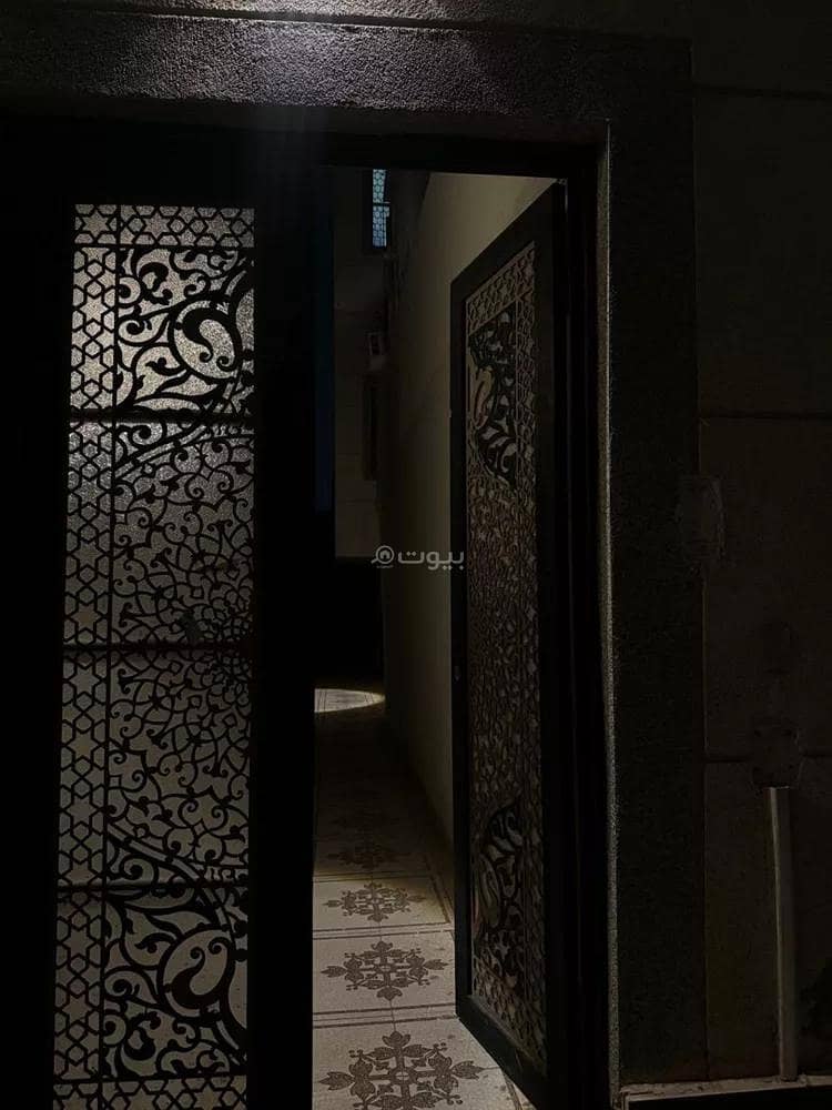 Upper Floor for Rent – Al Khaleej District (First Floor) Upper Floor for Rent – Al Khaleej District (First Floor)