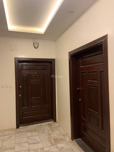 5 Bedroom Flat for Rent in North Jeddah, Jeddah - Five-bedroom apartment for rent in Al Rayyan neighborhood