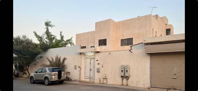 10+ Beds Villa for Sale in West Riyadh, Riyadh - 10 Bedroom Villa For Sale in Al Suwaidi Al Gharabi, Riyadh