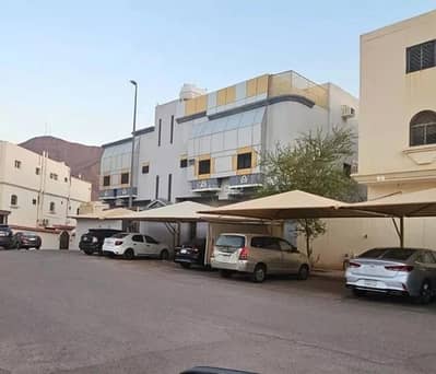عمارة سكنية 11 غرف نوم للبيع في السلام، المدينة المنورة - للبيع عماره سكنية شمال الاستاذ الرياضي (السلام ).