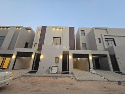 3 Bedroom Floor for Sale in South Riyadh, Riyadh - Floor for Sale in Okaz, South Riyadh
