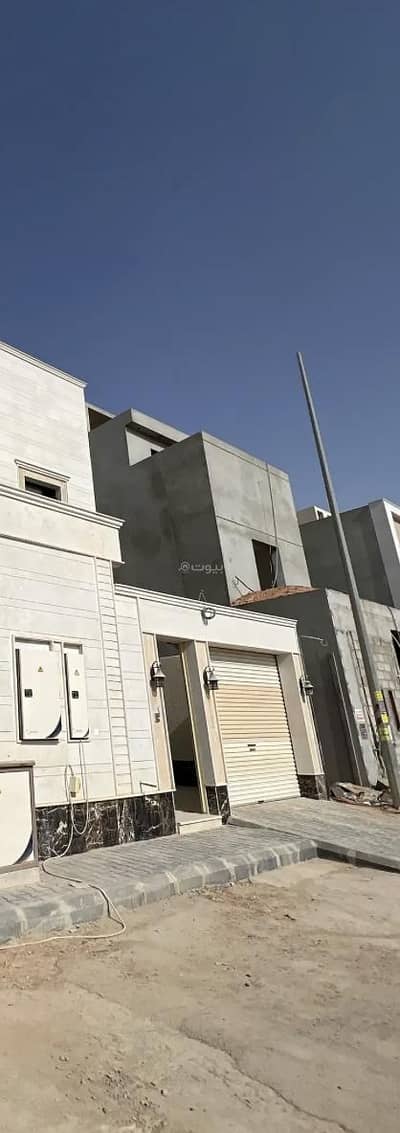 دور 4 غرف نوم للبيع في شرق الرياض، الرياض - دور للبيع في المرجان، الرياض