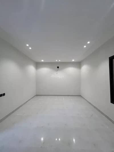 4 Bedroom Floor for Sale in South Riyadh, Riyadh - Floor For Sale in Okaz, Riyadh