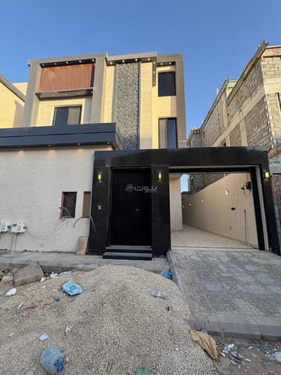 5 Bedroom Floor for Sale in East Riyadh, Riyadh - Floor For Sale in Al Nadwa District, Riyadh
