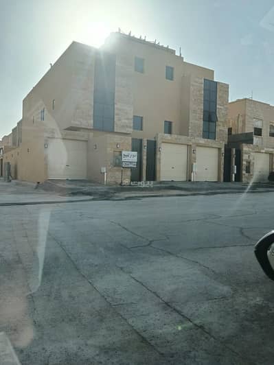 6 Bedroom Floor for Sale in West Riyadh, Riyadh - Floor for Sale in Al Zahrah, West Riyadh