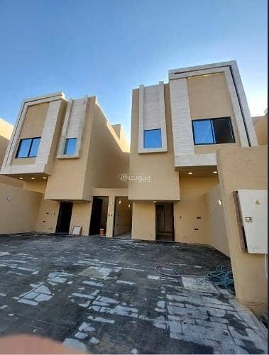 4 Bedroom Floor for Sale in South Riyadh, Riyadh - Floor For Sale in Okaz, South Riyadh