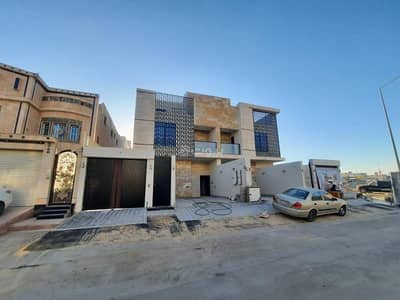 5 Bedroom Floor for Sale in West Riyadh, Riyadh - Floor for sale in Al Tuwaiq, west Riyadh 5 Bedroom Floor for Sale in West Riyadh, Riyadh - Floor for sale in Al Tuwaiq, west Riyadh
