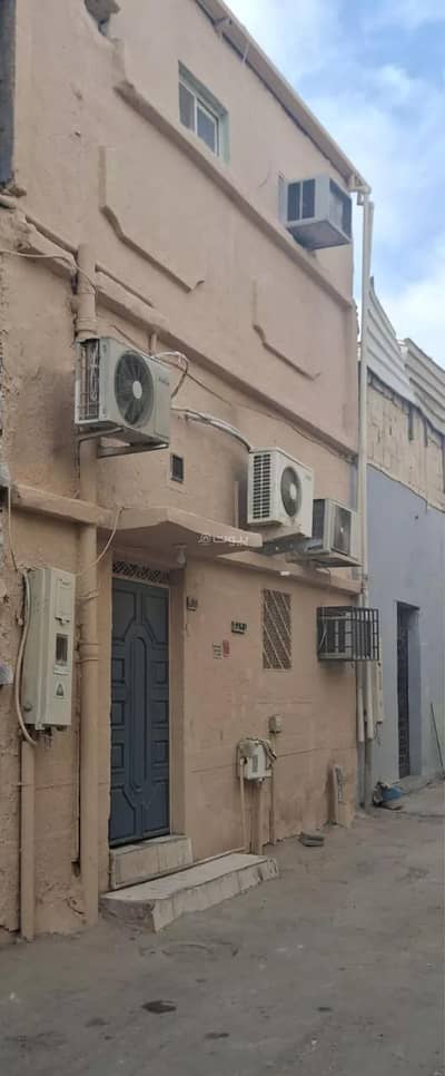 فیلا 5 غرف نوم للبيع في وسط الرياض، الرياض - فيلا للبيع في الصالحية، الرياض