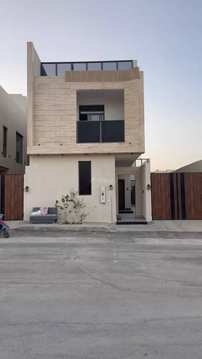 7 Bedroom Villa for Sale in West Riyadh, Riyadh - Villa For Sale in Al Mahdiyah, Riyadh