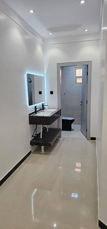 4 Bedroom Floor for Rent in East Riyadh, Riyadh - Ground floor in a prime location, fully renovated in the Al-Munshiya neighborhood.