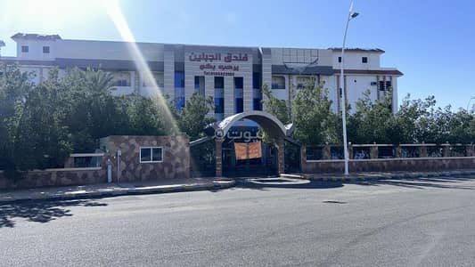 10+ Beds Hotel for Rent in Al Buhayrah, Hail - Hotel for rent on King Saud Road, Al-Buhayra neighborhood, Hail city, Hail region