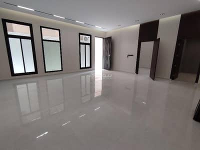 6 Bedroom Floor for Sale in East Riyadh, Riyadh - Luxury ground floor for sale for those seeking distinction and elegance in Al-Bayan district. 6 Bedroom Floor for Sale in East Riyadh, Riyadh - Luxury ground floor for sale for those seeking distinction and elegance in Al-Bayan district.
