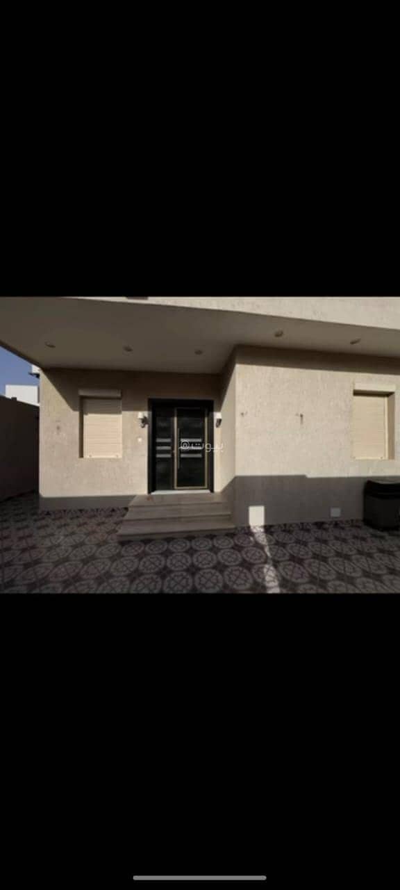 Two-story villa with an annex + two apartments for sale Two-story villa with an annex + two apartments for sale