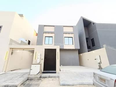 5 Bedroom Floor for Sale in South Riyadh, Riyadh - Floor For Sale in Okaz, South Riyadh