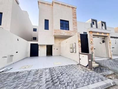 3 Bedroom Floor for Sale in South Riyadh, Riyadh - Floor For Sale in Okaz, South Riyadh