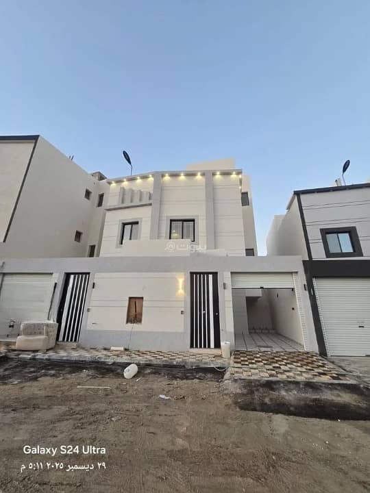 Floor for sale in Badr, South Riyadh Floor for sale in Badr, South Riyadh