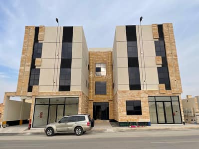 3 Bedroom Flat for Sale in West Riyadh, Riyadh - A 3-bedroom apartment for sale in Mahdia.