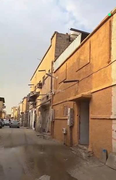 4 Bedroom Residential Building for Sale in Central Riyadh, Riyadh - Residential Building For Sale in Al Salhiyah, Riyadh