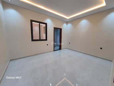 5 Bedroom Floor for Sale in West Riyadh, Riyadh - Upper floor with an apartment 5 Bedroom Floor for Sale in West Riyadh, Riyadh - Upper floor with an apartment