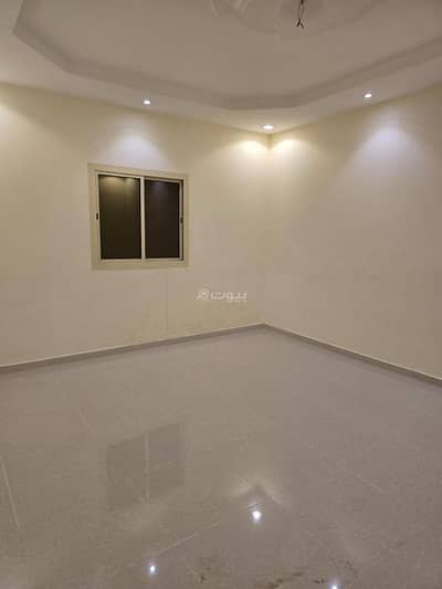 3 Bedroom Apartment for Rent in North Jeddah, Jeddah - 3-bedroom apartment with a terrace