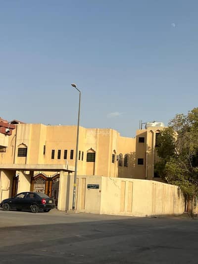 فیلا 10+ غرف نوم للبيع في جنوب الرياض، الرياض - فيلا للبيع في العزيزية، الرياض