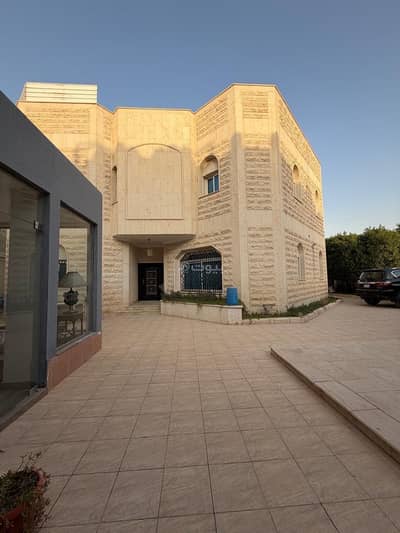 فیلا 6 غرف نوم للبيع في شمال الرياض، الرياض - للبيع فيلا في حي الورود