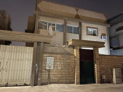 فیلا 8 غرف نوم للبيع في جنوب الرياض، الرياض - فيلا قديمة بالشفا قريبة من ديراب دورين مفصولة
