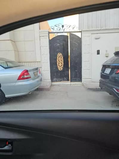 دور 3 غرف نوم للايجار في وسط الرياض، الرياض - طابق للايجار في الربوة، الرياض