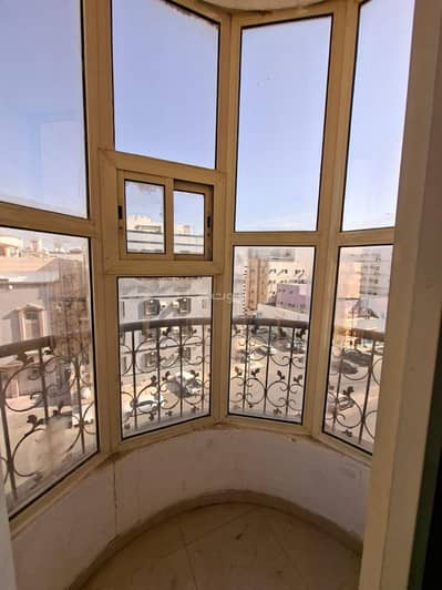 5 Bedroom Apartment for Sale in South Jeddah, Jeddah - Apartment for sale, 5 bedrooms with a security guard room and a maid's room 5 Bedroom Apartment for Sale in South Jeddah, Jeddah - Apartment for sale, 5 bedrooms with a security guard room and a maid's room