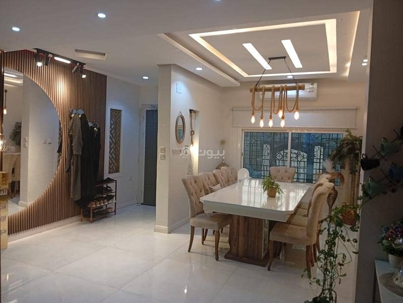 Residential building with two façades in Al-Qusuwaa neighborhood Residential building with two façades in Al-Qusuwaa neighborhood