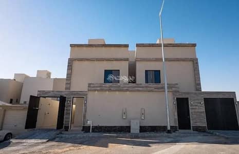 فیلا 6 غرف نوم للبيع في شرق الرياض، الرياض - دوبلكس للبيع في حي الجنادرية، الرياض