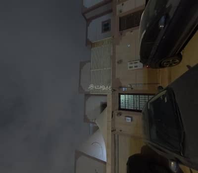 2 Bedroom Flat for Rent in South Riyadh, Riyadh - Two-bedroom apartment for rent in Al-Aziziyah