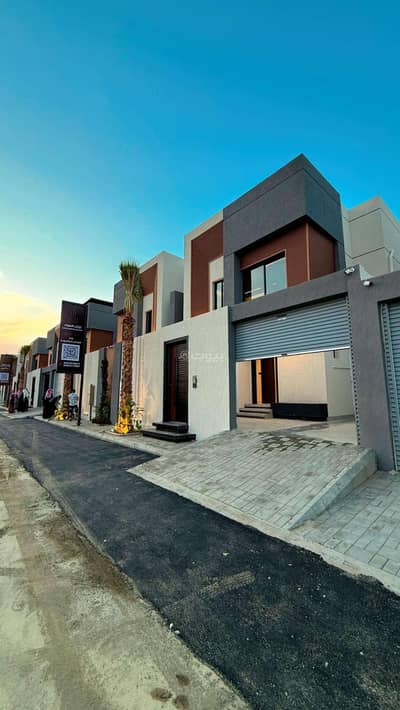 8 Bedroom Villa for Sale in Al Khamayel, Taif - Villa For Sale in Al Khamael, Taif