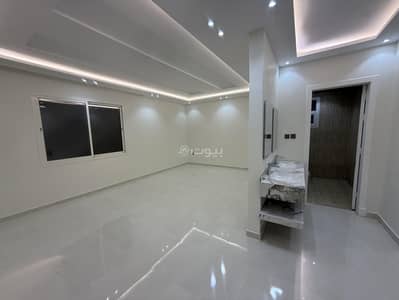 3 Bedroom Floor for Rent in North Riyadh, Riyadh - 3 bedrooms on the residential floor for rent in Al Narjis