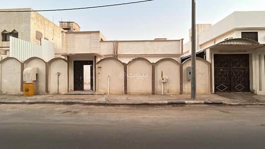 فیلا 4 غرف نوم للبيع في حي الملك فهد، المجمعة منطقة الرياض - فيلا للبيع في شارع الخالدية, حي الملك فهد, مدينة المجمعة, منطقة الرياض