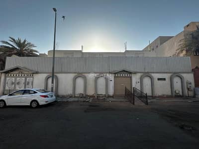5 Bedroom Floor for Sale in Al Ayun, Madina - Building for sale in Al-Azzyri neighborhood