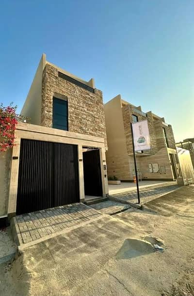 دور 10+ غرف نوم للبيع في شمال الرياض، الرياض - طابق للبيع في النرجس، الرياض