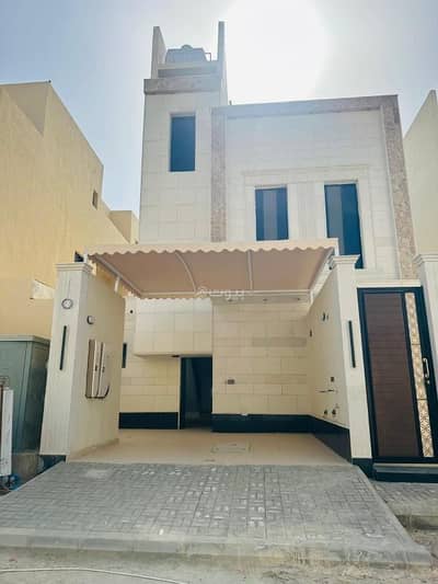 3 Bedroom Floor for Sale in East Riyadh, Riyadh - Ground floor, Al-Qadisiyya District