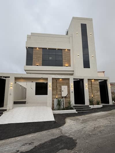 3 Bedroom Flat for Sale in Al Thalalah, Khamis Mushait - Ground floor roof for sale on the Military City Road behind Al-Sadah Restaurant