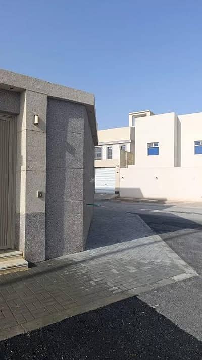 3 Bedroom Floor for Sale in South Riyadh, Riyadh - Floor For Sale in Okaz, South Riyadh 3 Bedroom Floor for Sale in South Riyadh, Riyadh - Floor For Sale in Okaz, South Riyadh