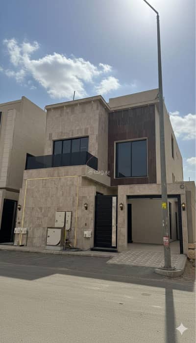 5 Bedroom Floor for Sale in East Riyadh, Riyadh - A remarkable housing opportunity in the Ghousoun neighborhood (Ghusoun). An advanced, well-served location close to all amenities. 5 Bedroom Floor for Sale in East Riyadh, Riyadh - A remarkable housing opportunity in the Ghousoun neighborhood (Ghusoun). An advanced, well-served location close to all amenities.