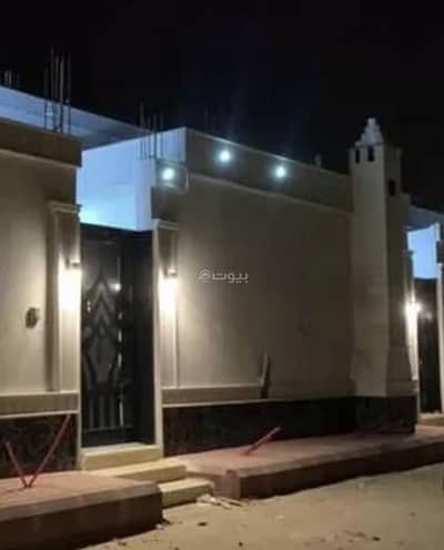 دور 4 غرف نوم للبيع في طويق، الخرج منطقة الرياض - دور للبيع في شارع محمود بن شعبان, حي طويق, مدينة الخرج, منطقة الرياض