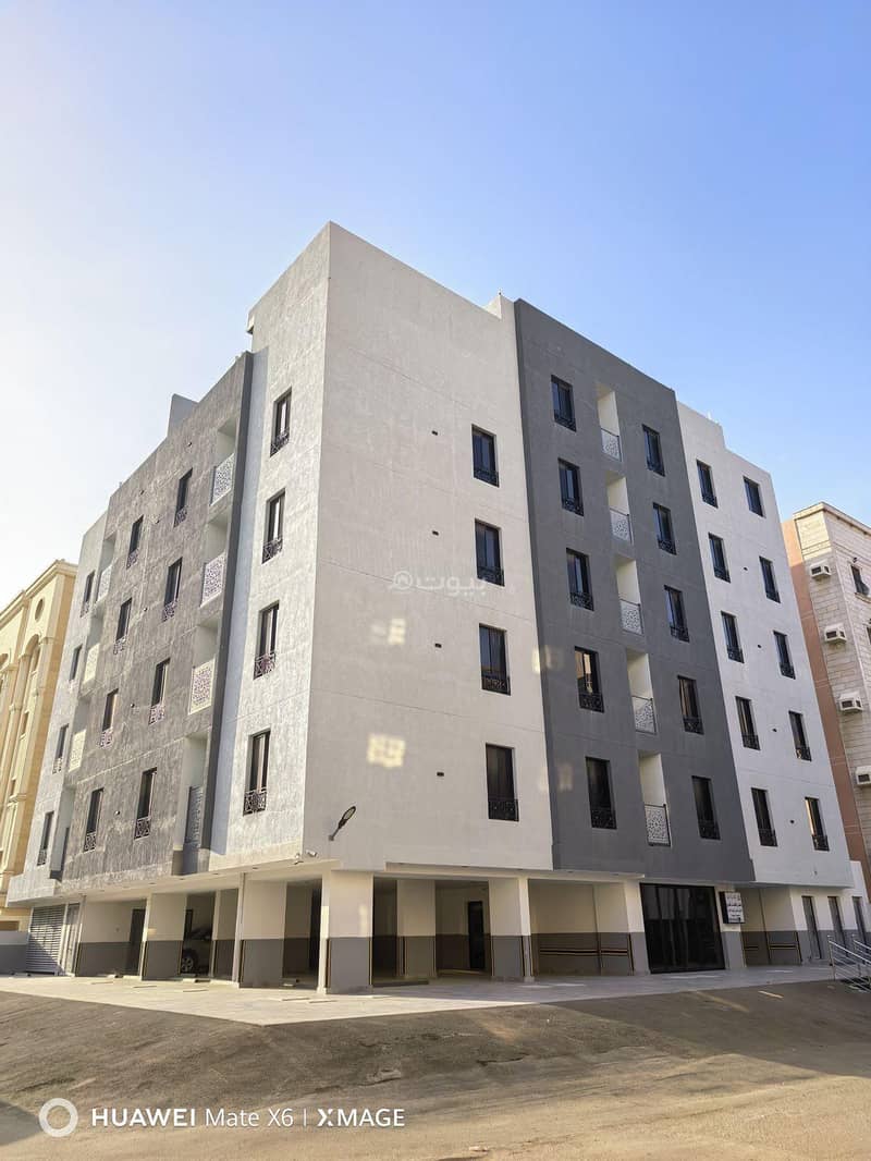 Residential Building in North Jeddah,Al Manar 8000000 SAR - 87947910 Residential Building in North Jeddah,Al Manar 8000000 SAR - 87947910