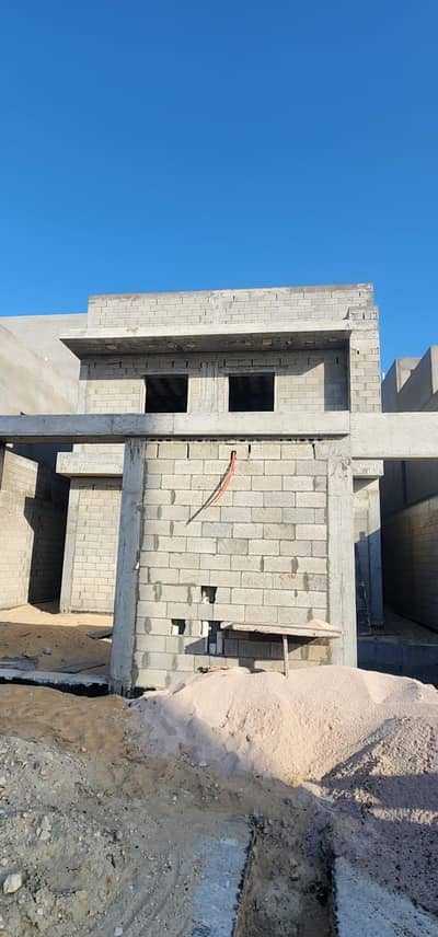 8 Bedroom Villa for Sale in Al Bahar, Al Khobar - Villa for sale by the sea, Khobar