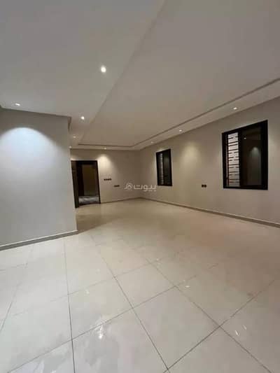 3 Bedroom Floor for Sale in West Riyadh, Riyadh - Role for sale in Tuwaiq neighborhood, western Riyadh