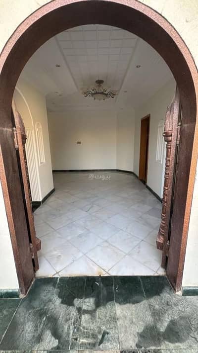 دور 7 غرف نوم للايجار في غرب الرياض، الرياض - دور للإيجار في شارع معضد بن خرصان الشامري, حي شبرا, مدينة الرياض, منطقة الرياض