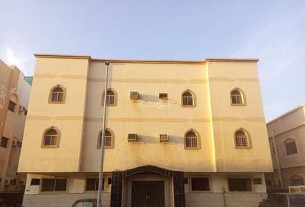 11 Bedroom Residential Building for Rent in North Jeddah, Jeddah - Residential Building For Rent in Al Marwah, Jeddah