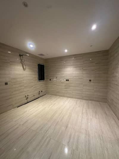 5 Bedroom Floor for Sale in Madinah Industrial City, Madina - Three-storey building role of establishment